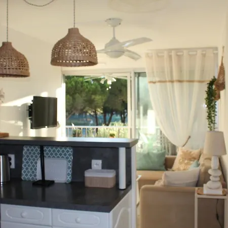 Cosy A Port Camargue アパート